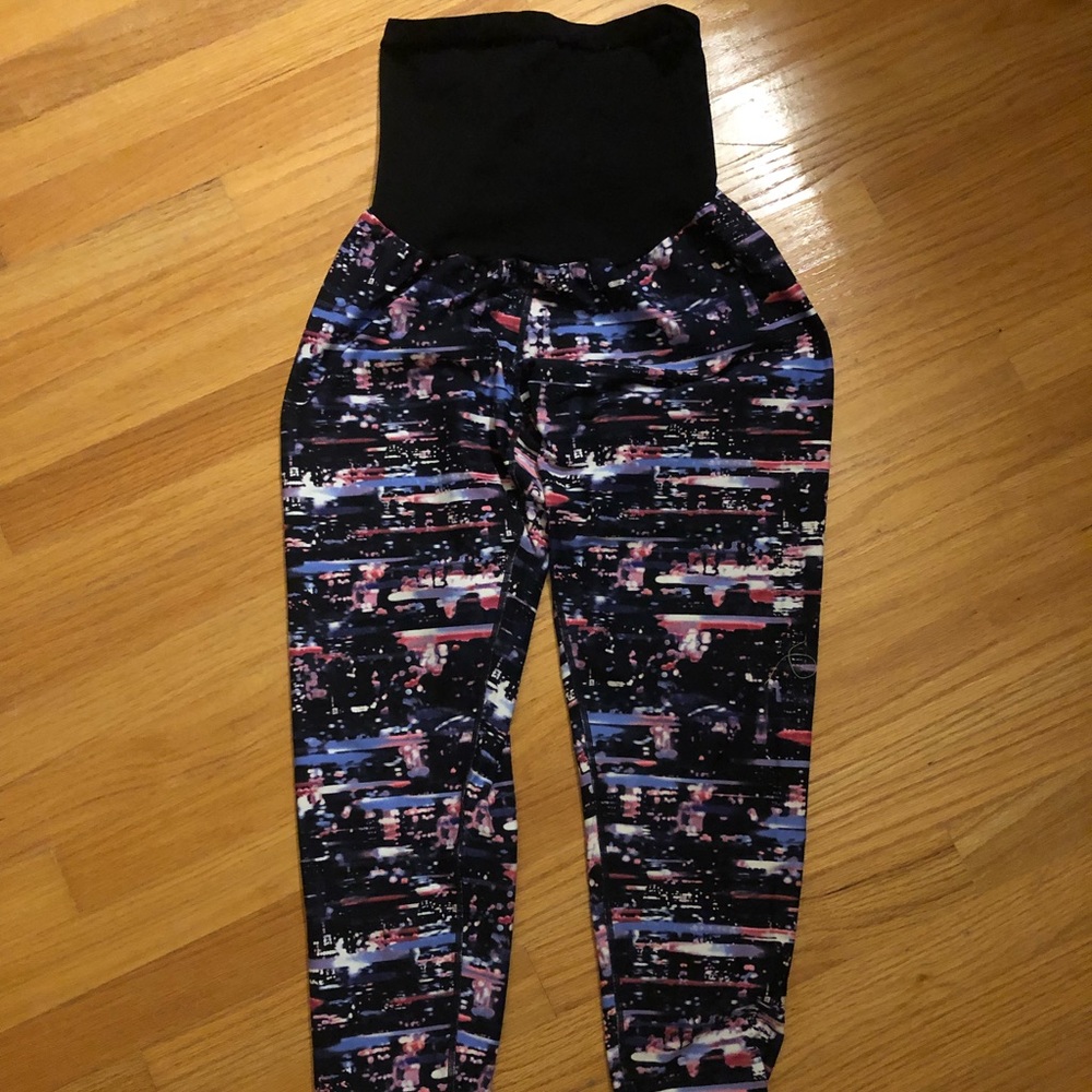 Motherhood Maternity active leggings with full belly coverage!